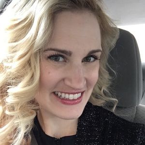 Meet your Posher, Lauren